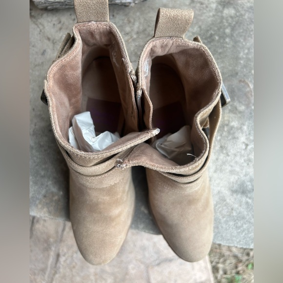 Blowfish Malibu Pomela booties in almond oil vegan light tan suede Sz-9.5. H - Picture 8 of 10